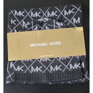NEW MICHAEL KORS Woman‎ Scarf Hat Beanie Set Metallic Logo MK Black Silver Snow